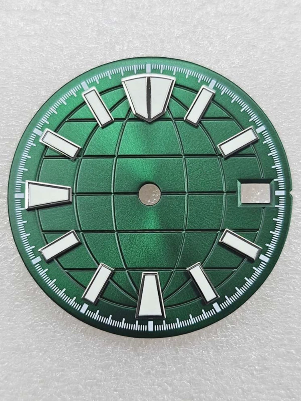 28.5mm Sunburst Aquanaut Dial green luminous for NH35/36 4R36 movement 3,3.8 4.2 position
