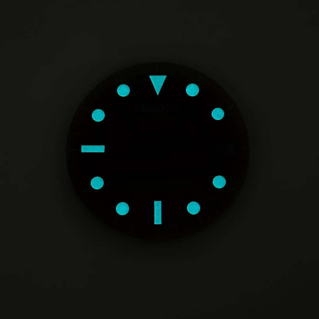 28.5mm Submariner dial water ghost modified dial, ice blue luminous no logo dial, sun pattern literally adapted to NH35 movement