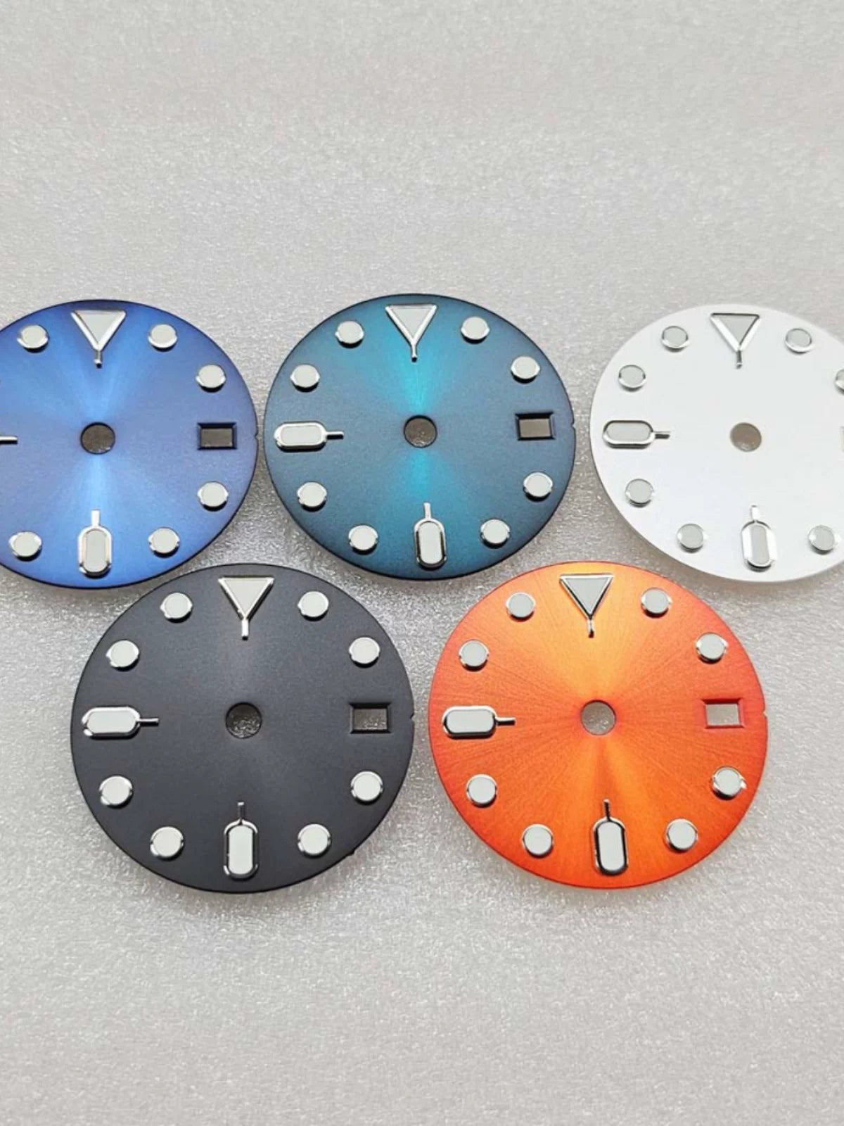 Watch dial 28.5mm green luminous no LOGO modified GMT four-hand dial, suitable for NH35 automatic Triangle Marker