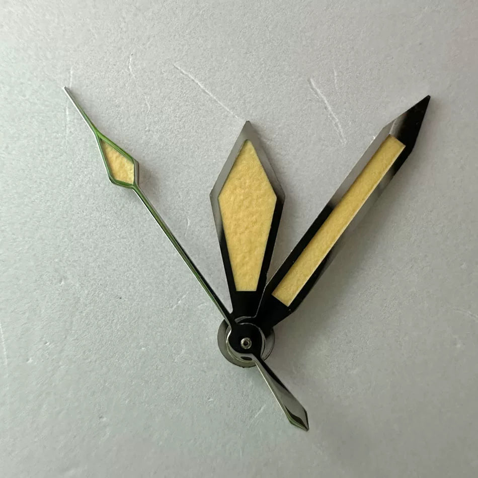 Three-pin diamond hand Watch accessories retro watch hand green luminous light, suitable for NH35/36 movement
