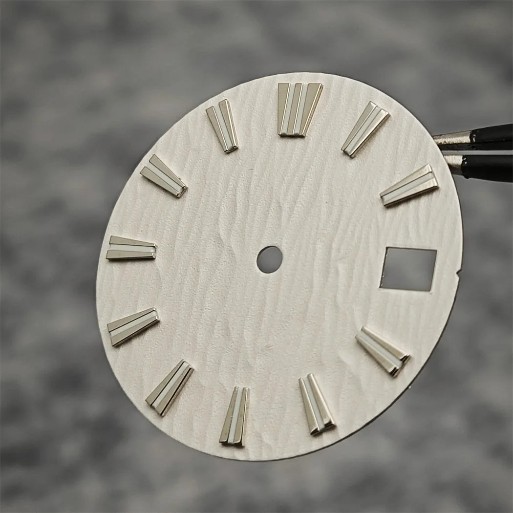 28.5mm NH35 Watch Dial Vertical Wave Stripe Pattern Watch Faces BGW9/C3 Luminous Surface Accessories for NH35/NH36/4R/6R Movement