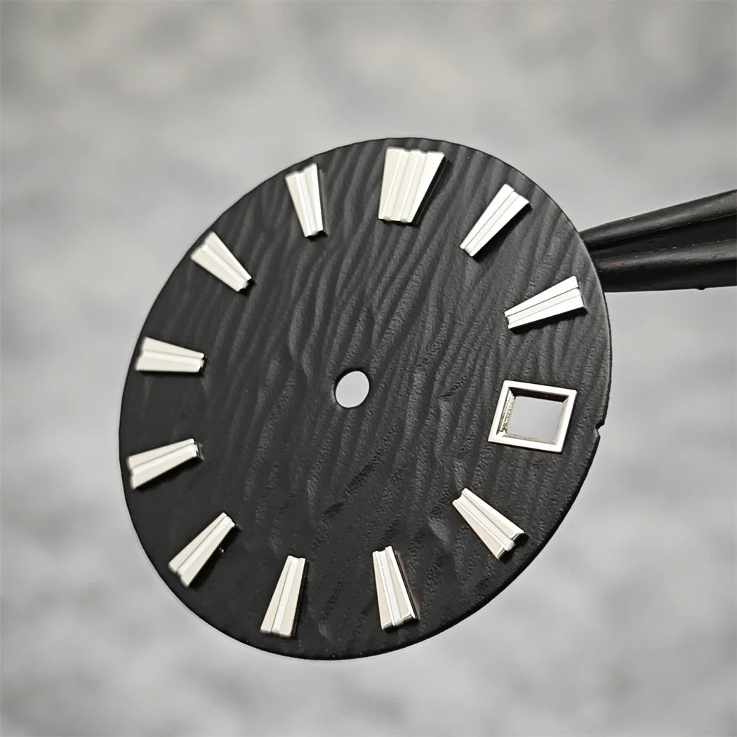 28.5mm NH35 Watch Dial Vertical Wave Stripe Pattern Watch Faces BGW9/C3 Luminous Surface Accessories for NH35/NH36/4R/6R Movement