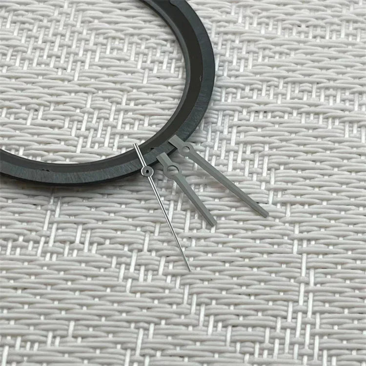 NH35 Watch Dial Watch Hands 28.5mm Diamond Inlaid Shell of Pearl Pattern Surface Watch Accessories for NH35/NH36 Movement