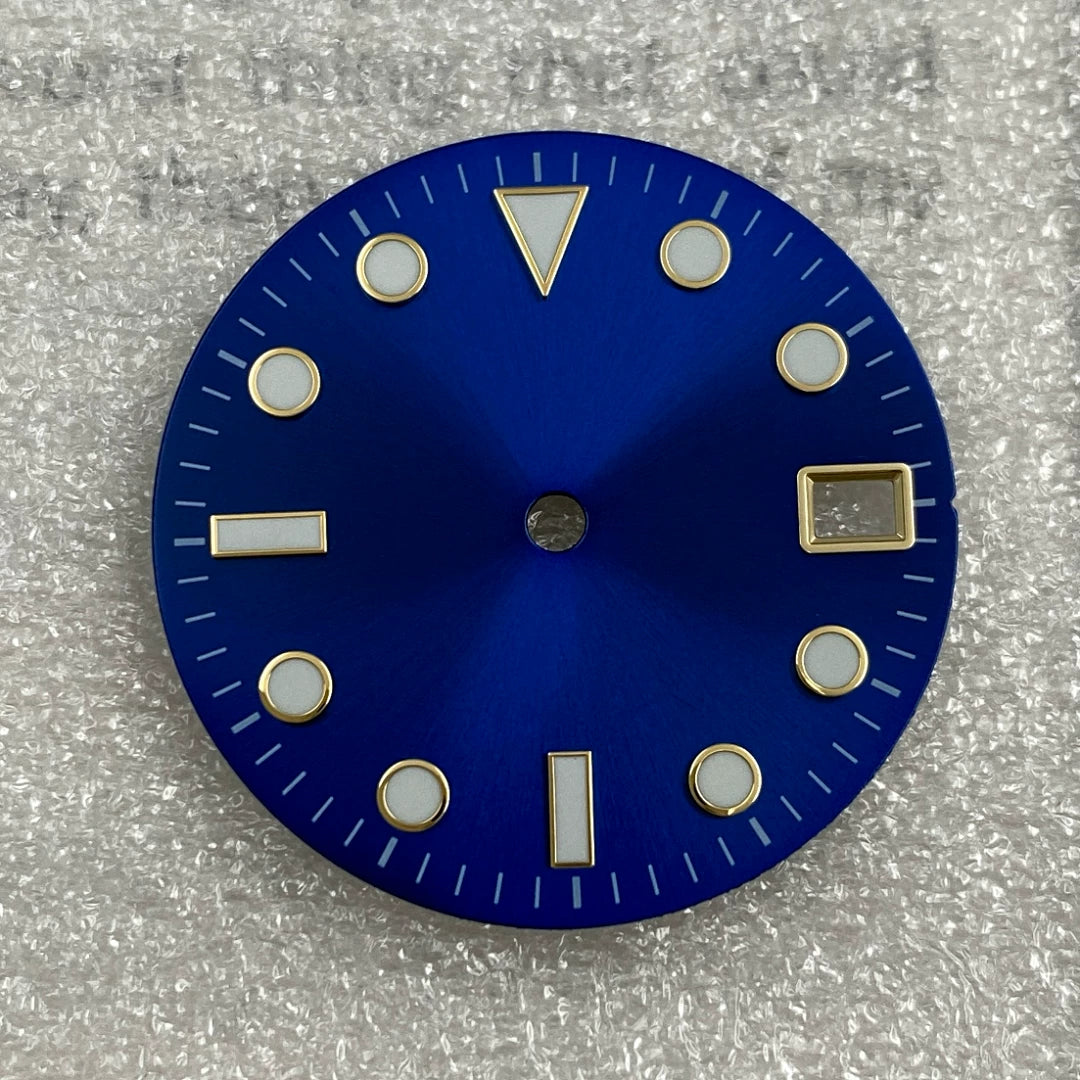 28.5mm Submariner dial water ghost modified dial, ice blue luminous no logo dial, sun pattern literally adapted to NH35 movement
