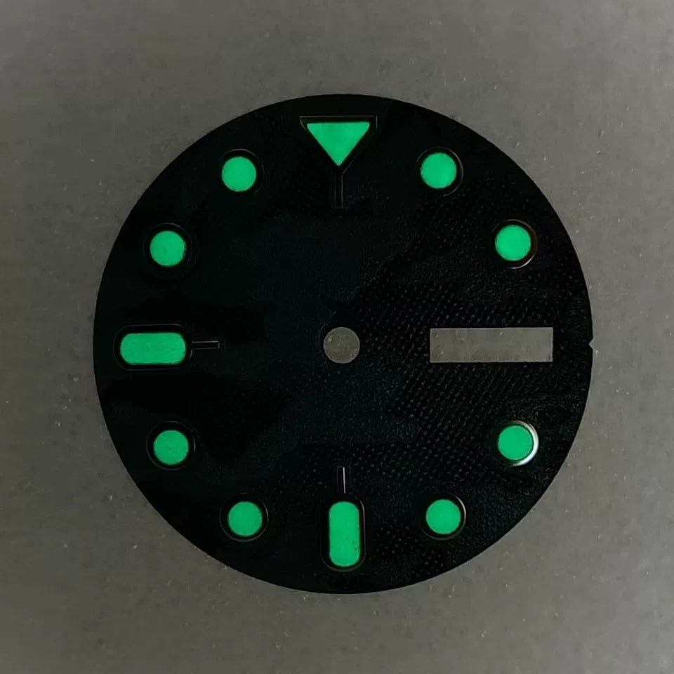28.5mm NH36 Dial camouflage dual calendar Green Lume light with hands Day-Date crown at 3,3.8,4.2