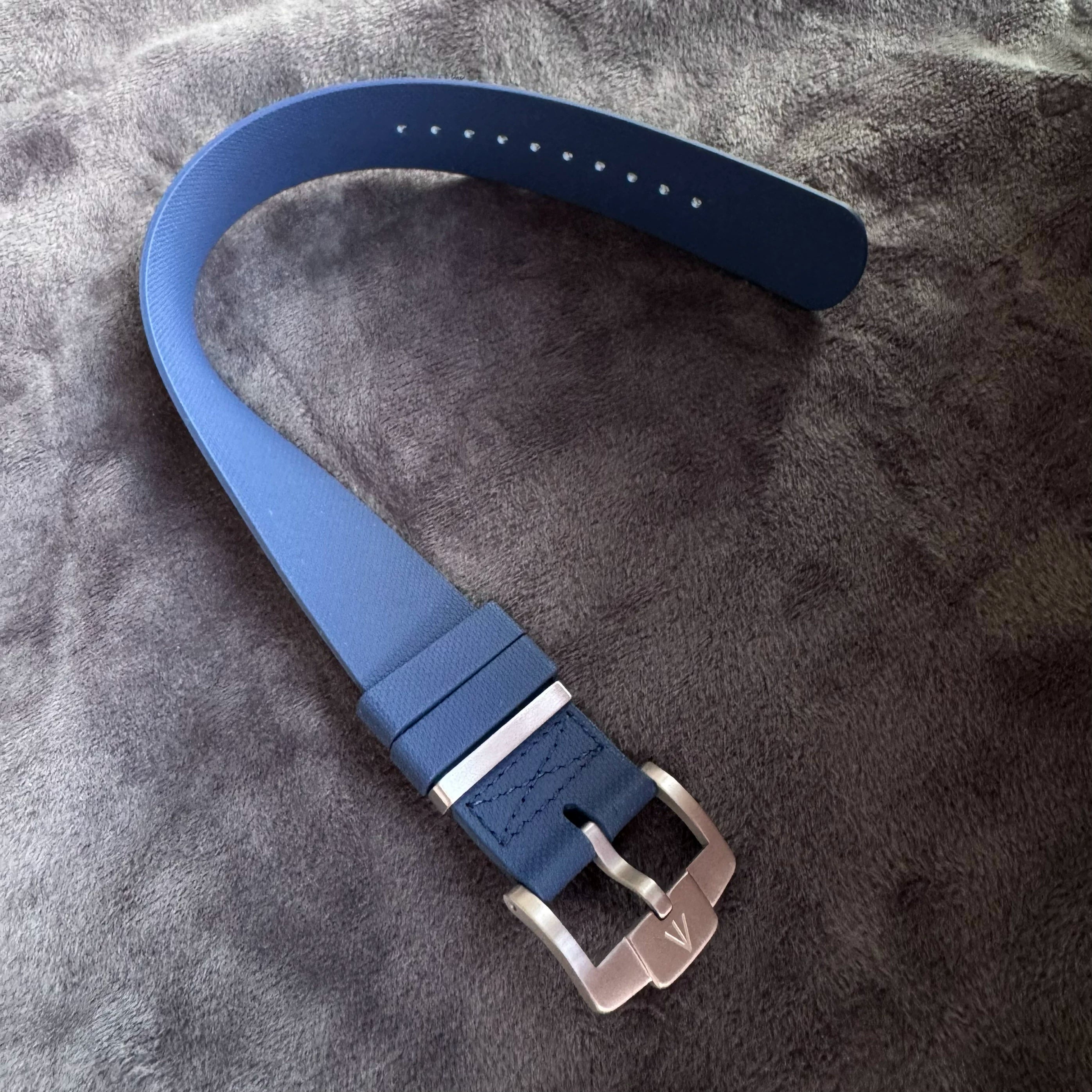 Premium FXD fluorine rubber strap 4 colors with titanium alloy pin buckle 22mm wide Nato Strap