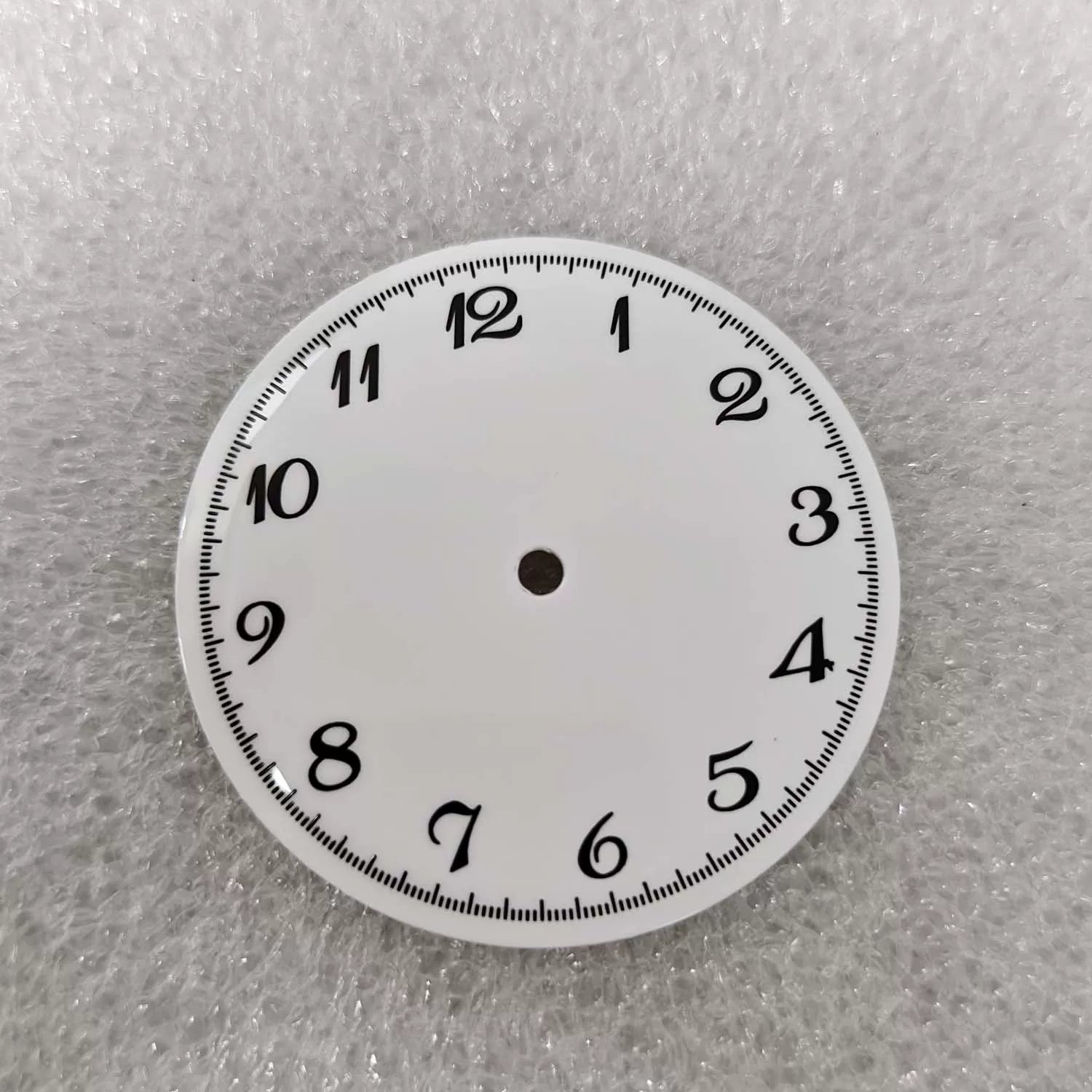 Enamel 37MM Roman dial + watch hand No luminous light for NH35 movement Sterile