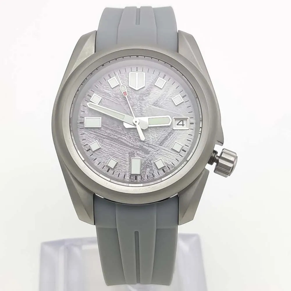 40mm new automatic china NH35  mechanical watch, sapphire glass, elegant fashion rubber strap, green glow-in-the-dark timepiece